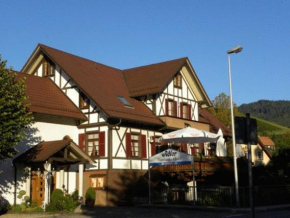 Отель Hotel Restaurant Adler Bühlertal, Бюлерталь